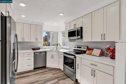253 Florence Ct, Hercules, CA 94547 - Photo 16