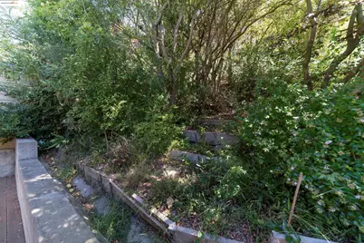 1881 Grand View Drive, Oakland, CA 94618 - Photo 40