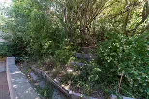 1881 Grand View Dr, Oakland, CA 94618 - Photo 40