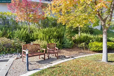 3258 Ptarmigan Dr #3B, Walnut Creek, CA 94595 - Photo 32