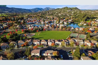 5109 Napa Shore Dr, Fairfield, CA 94534 - Photo 2