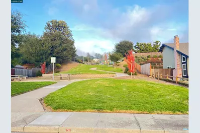 120 Bonita Ct, Rodeo, CA 94572 - Photo 38