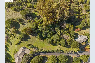 11330 Lochard St, Oakland, CA 94605 - Photo 2