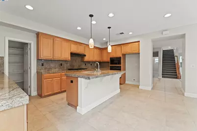 204 Daylily Ln, Patterson, CA 95363 - Photo 16