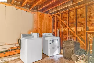 5492 Ruth Ave, Oakland, CA 94601 - Photo 16