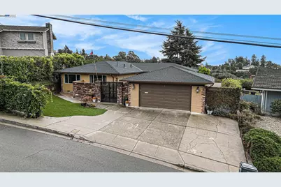 3393 Oakes Dr, Hayward, CA 94542 - Photo 2