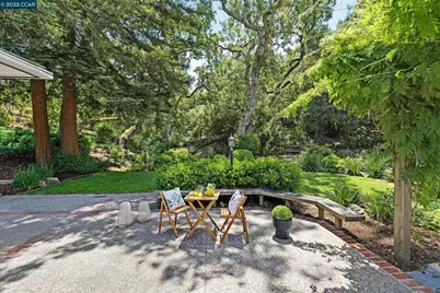 345 Shire Oaks Court, Lafayette, CA 94549 - Photo 12