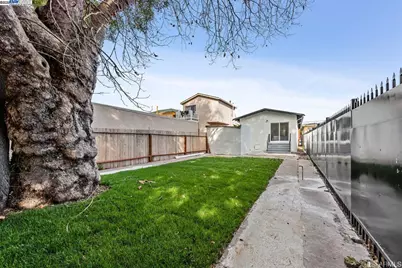5955 Hayes St, Oakland, CA 94621 - Photo 1