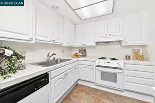 1400 Ptarmigan Dr, Walnut Creek, CA 94595 - Photo 12