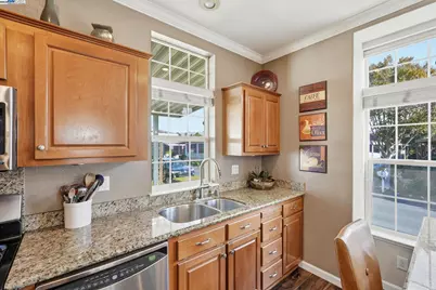 29413 Sandburg Way, Hayward, CA 94544 - Photo 14
