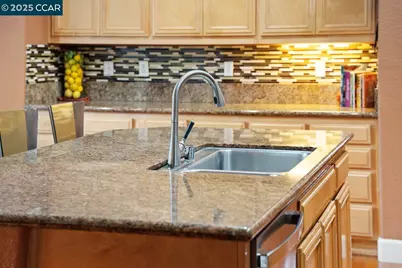 995 Rosehedge Ct, Concord, CA 94521 - Photo 18