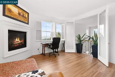 995 Rosehedge Ct, Concord, CA 94521 - Photo 32