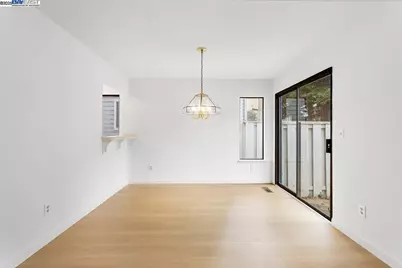 303 Delmonte Way, Pinole, CA 94564 - Photo 6