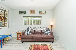 1371 Eagle Creek Loop Rd, Coffee, CA 96091 - Photo 6