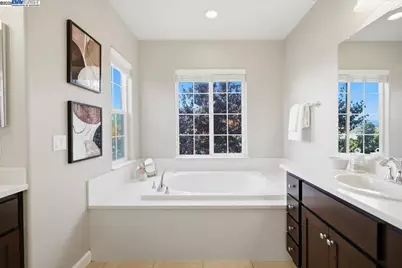 1504 Middle Ln, Hayward, CA 94545 - Photo 52