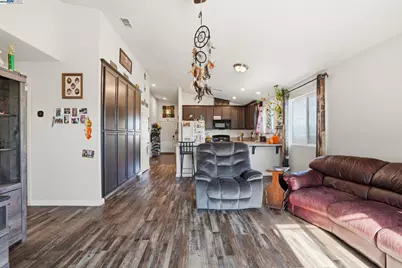 296 Dena Ct, Merced, CA 95341 - Photo 8