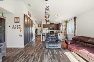 296 Dena Ct, Merced, CA 95341 - Photo 8