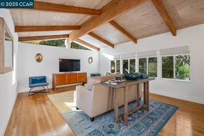 19 Valley View Dr, Orinda, CA 94563 - Photo 16