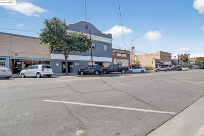 631 I St, Los Banos, CA 93635 - Photo 4