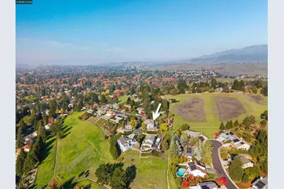 392 Paraiso Dr, Danville, CA 94526 - Photo 12