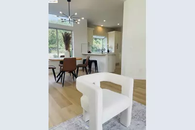 2117 Mark Twain Dr, Antioch, CA 94531 - Photo 2