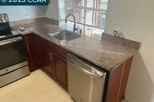 1975 Bonifacio St, Concord, CA 94520 - Photo 10