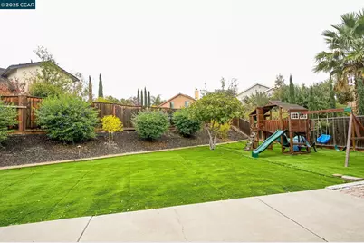 4601 Country Hills Dr, Antioch, CA 94531 - Photo 22