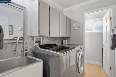 7519 Driftwood Way, Pleasanton, CA 94588 - Photo 36