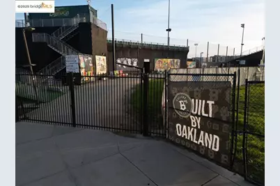 1633 8th St, Oakland, CA 94607 - Photo 10