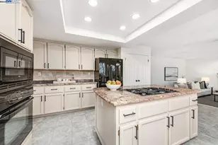 2947 Chardonnay Dr, Pleasanton, CA 94566 - Photo 16