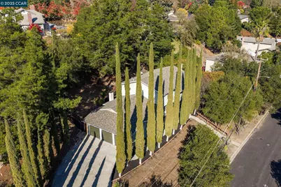 320 Miranda Ln, Alamo, CA 94507 - Photo 4