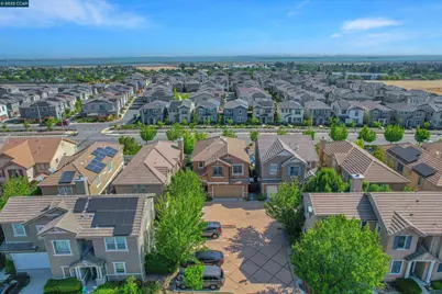 277 Kapalua Bay Cir, Pittsburg, CA 94565 - Photo 34