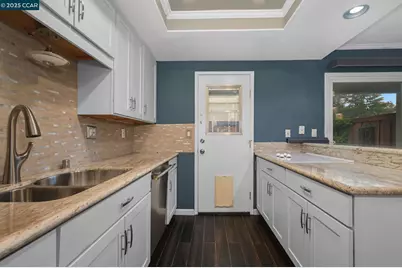 61 Fountainhead Ct, Martinez, CA 94553 - Photo 12