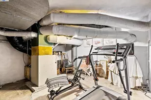 921 Warren St, Hayward, CA 94541 - Photo 32