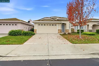 443 Mandarin Cir, Vacaville, CA 95687 - Photo 2