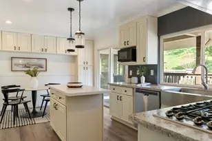 27912 Farm Hill Dr, Hayward, CA 94542 - Photo 10