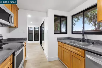 2405 Sunny Ln #3, Antioch, CA 94509 - Photo 12