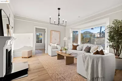 2050 30th St, Oakland, CA 94606 - Photo 2