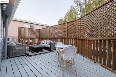 2050 30th St, Oakland, CA 94606 - Photo 44