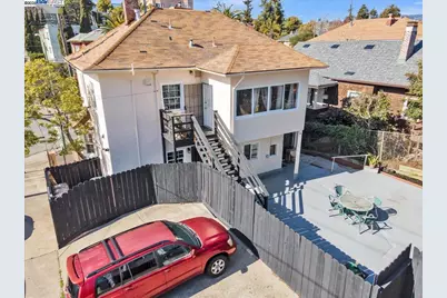 3300 Harrison St, Oakland, CA 94611 - Photo 6