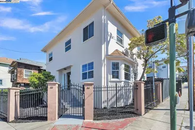 3300 Harrison St, Oakland, CA 94611 - Photo 1