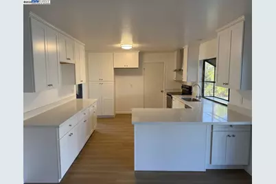 36500 Alder Ct, Fremont, CA 94536 - Photo 2