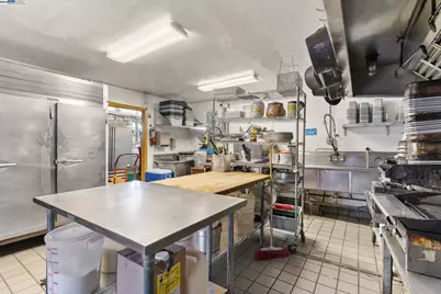 3829 Foothill Blvd, Oakland, CA 94601 - Photo 12