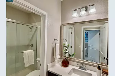 2209 Sunny Island Ct, Modesto, CA 95355 - Photo 18