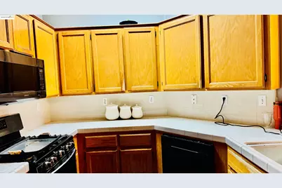 628 Norboe, Corcoran, CA 93212 - Photo 4