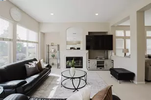 25657 Crestfield Dr, Castro Valley, CA 94552 - Photo 10