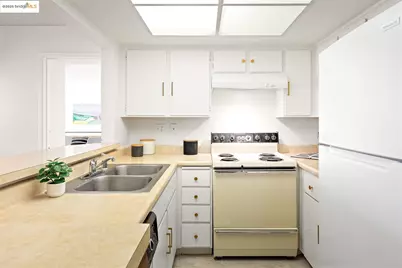 1000 Evergreen Terrace #1205, San Pablo, CA 94804 - Photo 10