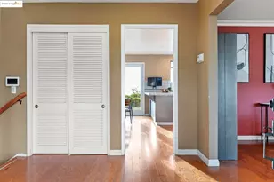 8071 Phaeton, Oakland, CA 94605 - Photo 2