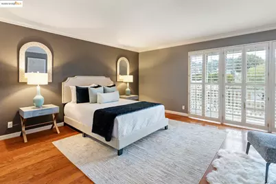 8071 Phaeton, Oakland, CA 94605 - Photo 28