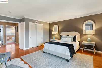 8071 Phaeton, Oakland, CA 94605 - Photo 30